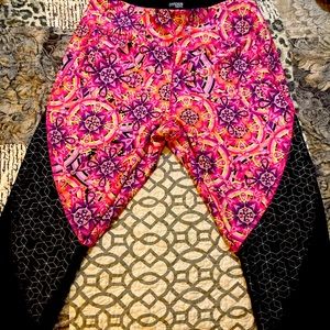 Danskin Capri Leggings